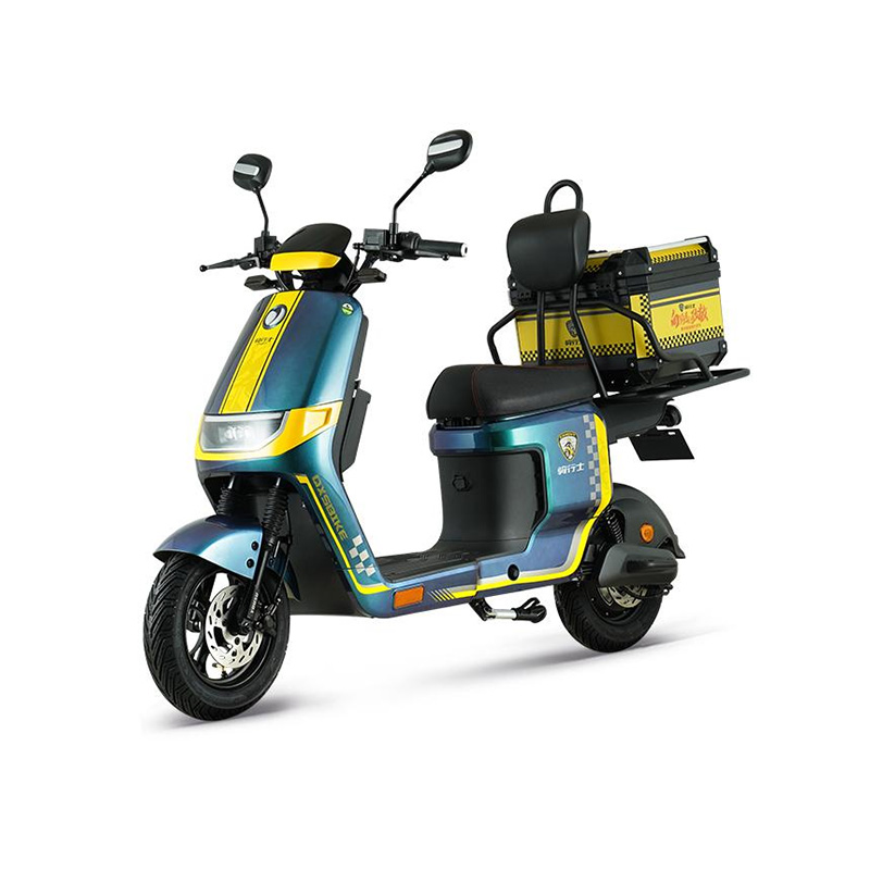 Jak si elektrický motocykl s předním nárazníkem poradí s manévrovatelností v úzkých městských prostorech ve srovnání s modely bez nárazníku?